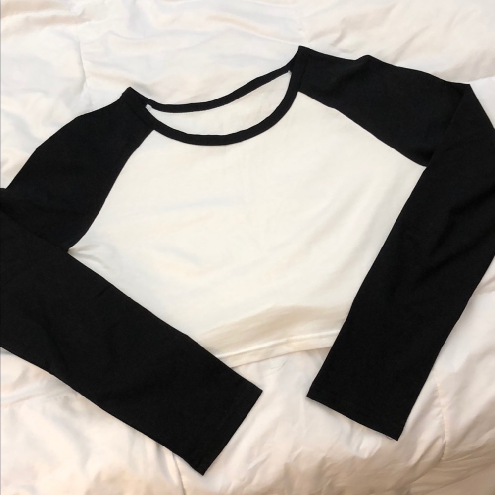 Cropped baseball tee